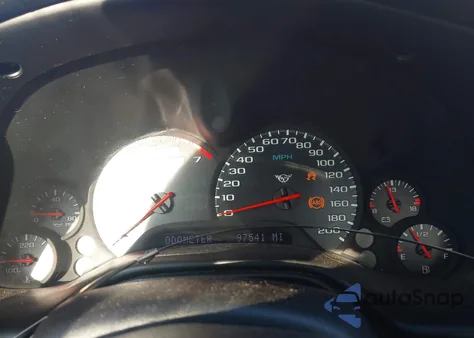 1999 Chevrolet Corvette z USA, uszkodzony, nr VIN 1G1YY32G8X5103177